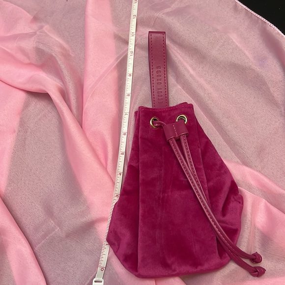 New Bobbi Brown Pink Velvet Pouch - Picture 2 of 4
